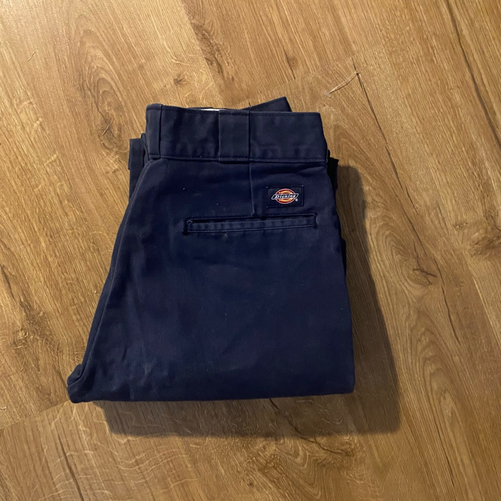 Navy Blue, Dickies 874, Size 30x32, fits woman’s size 4-6.